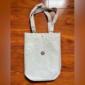 Lululemon Reusable Bag with Button Closure